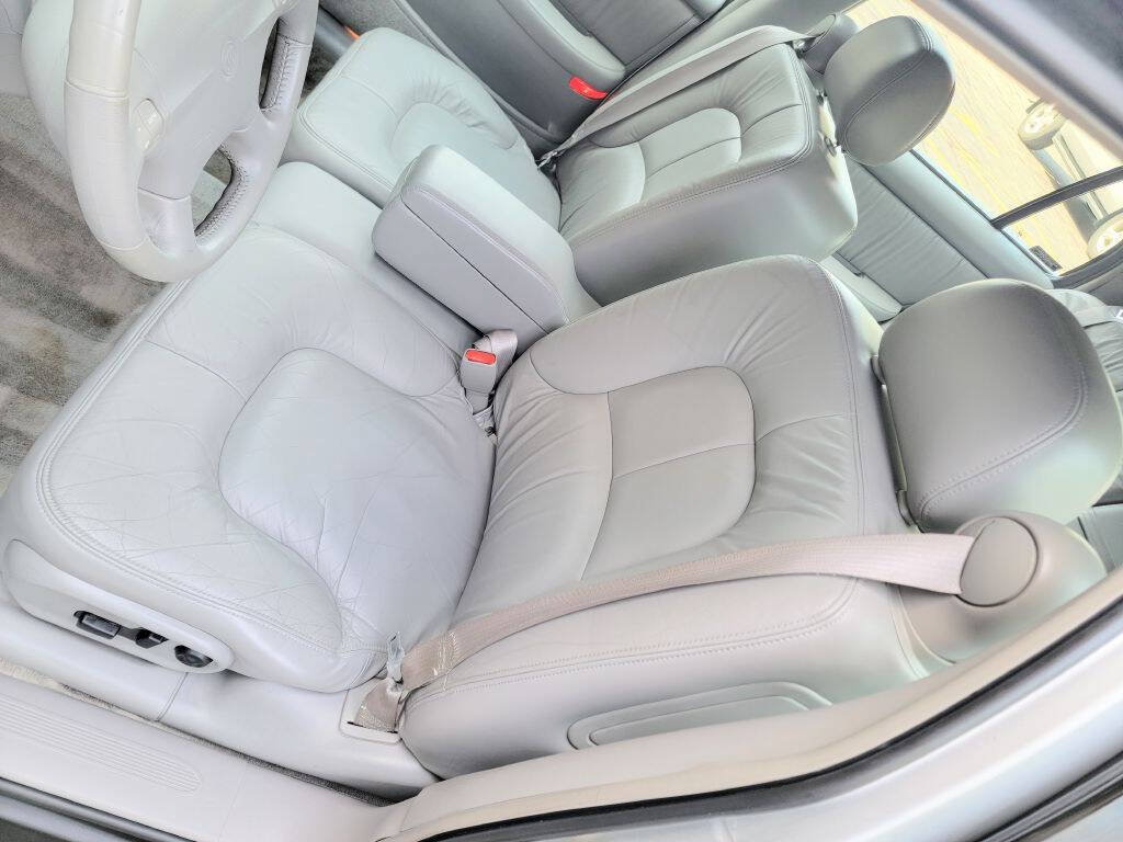 Used 2001 Buick Park Avenue w/ Prestige Pkg FWD image 10