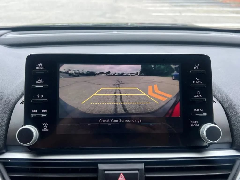 Used 2018 Honda Accord Touring image 41