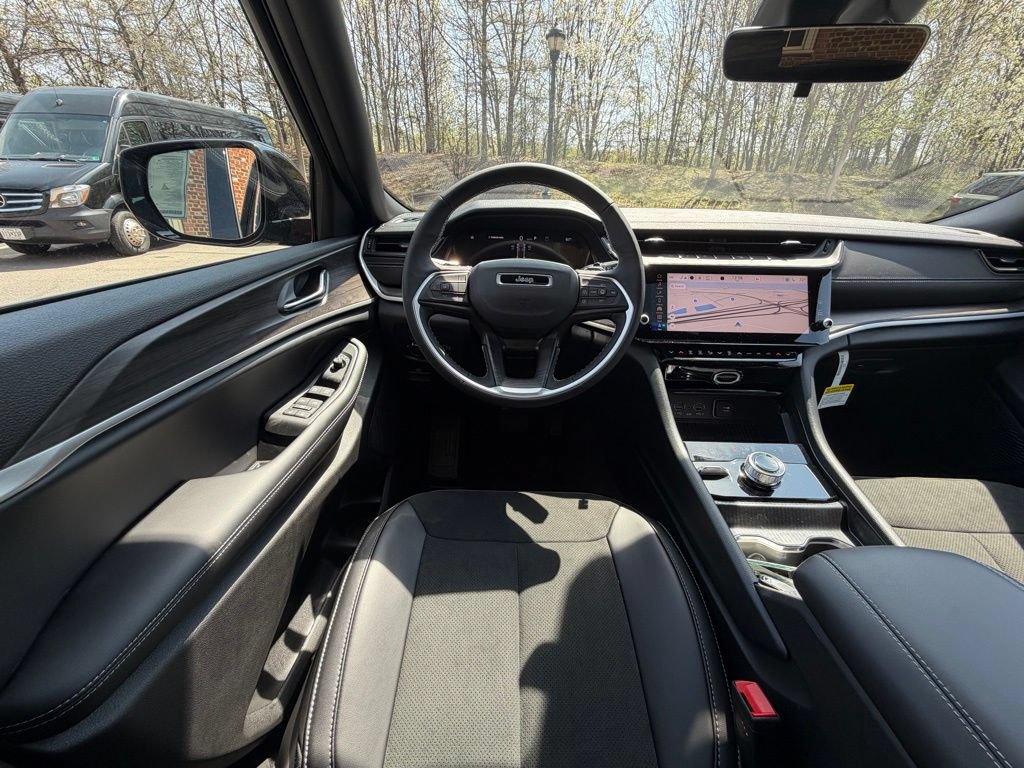 New 2026 Jeep Grand Cherokee Altitude AWD/4WD image 12