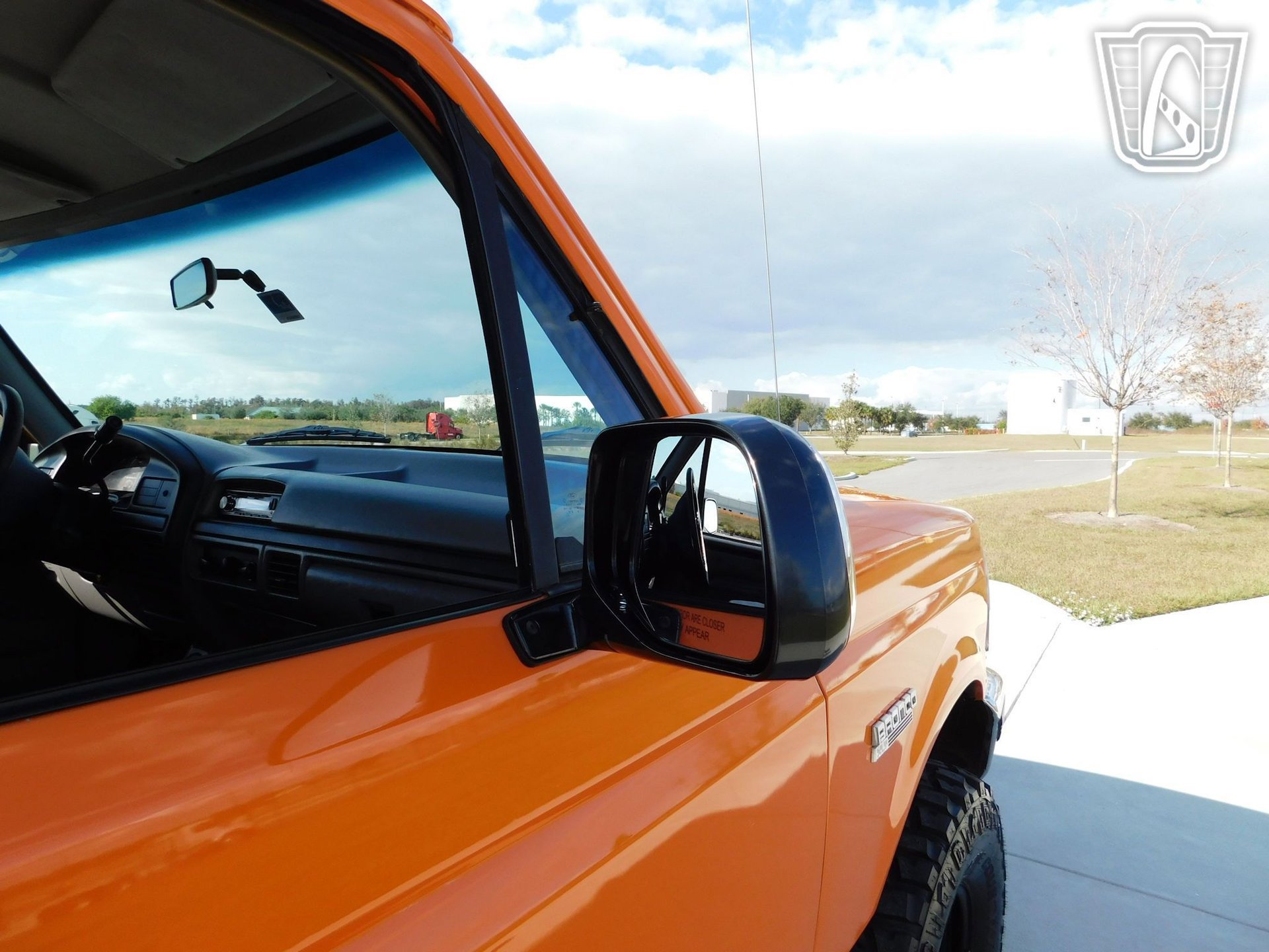 Used 1996 Ford Bronco image 4