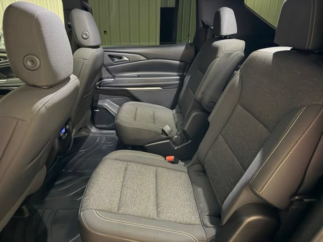 Used 2024 Chevrolet Traverse LT w/ Enhanced Driving Package FWD image 17