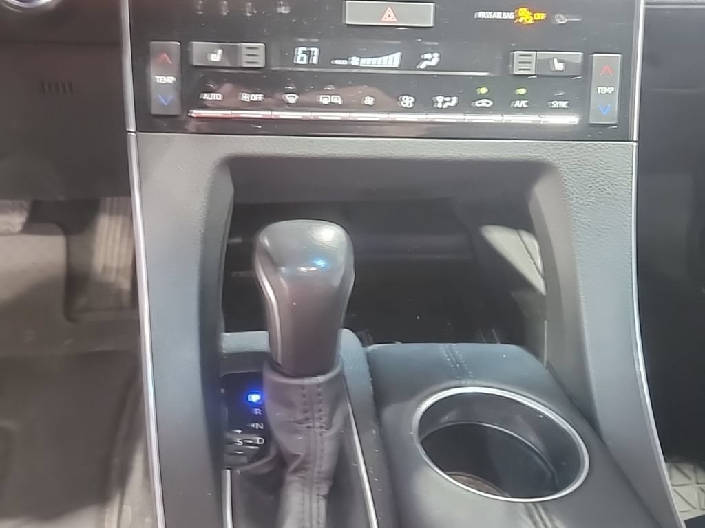Used 2022 Toyota Avalon XLE w/ Moonroof Package FWD image 8