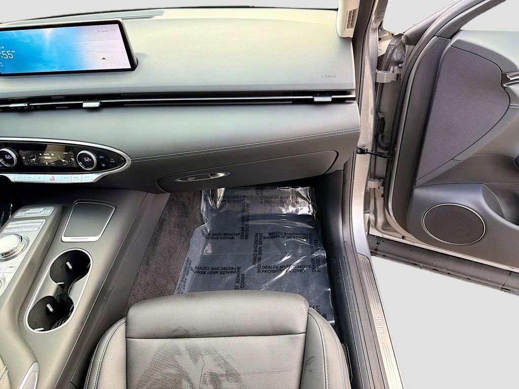 Used 2023 Genesis GV70 2.5T Select w/ Select Package image 17