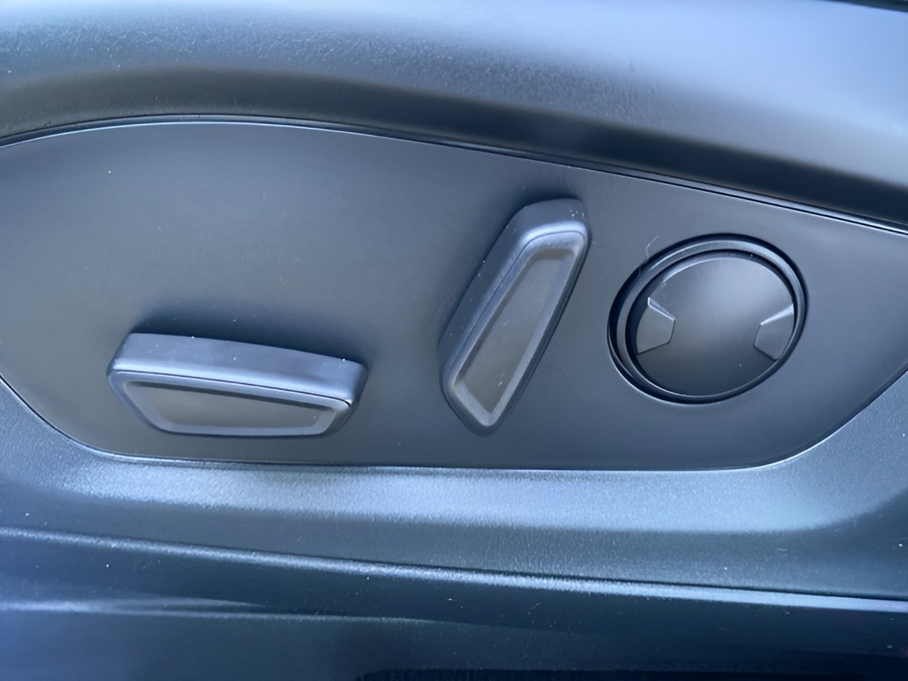 Certified 2023 Ford Explorer XLT w/ Equipment Group 202A image 10