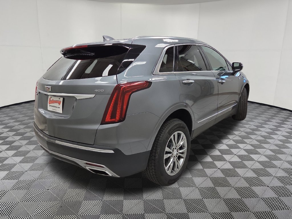 Used 2022 Cadillac XT5 Premium Luxury w/ LPO, Floor Liner Package AWD/4WD image 4