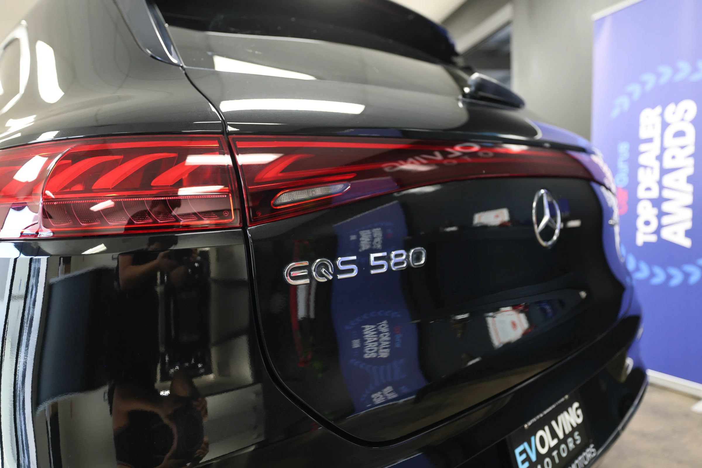 Used 2023 Mercedes-Benz EQS 580 4MATIC SUV image 15