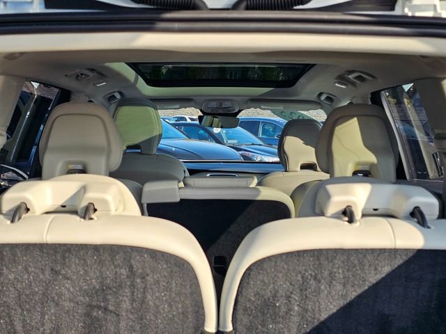 Used 2023 Volvo XC90 B6 Ultimate w/ Protection Package image 12