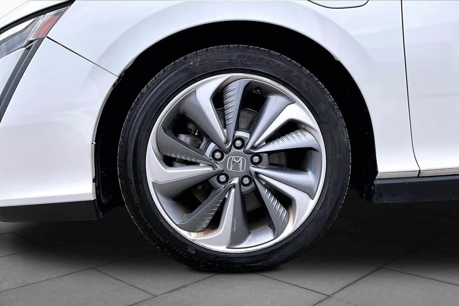 Used 2018 Honda Clarity Touring image 11
