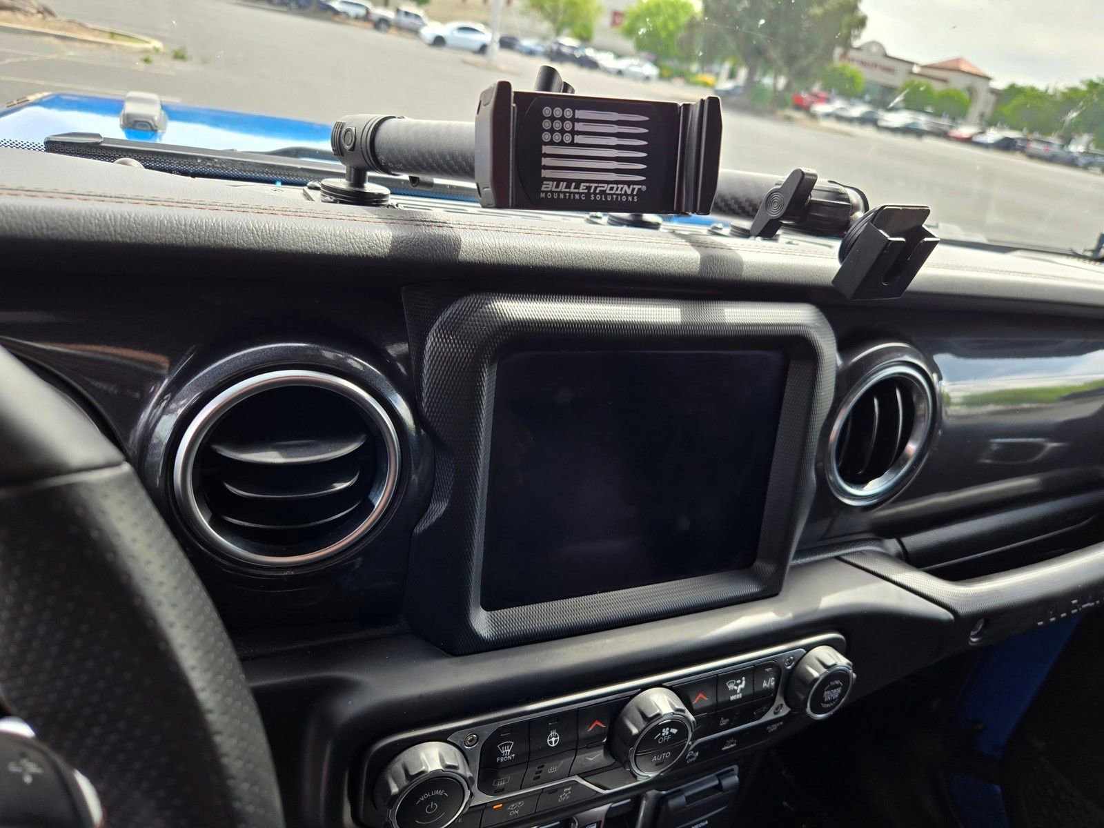 Used 2022 Jeep Wrangler Unlimited Rubicon w/ Trailer Tow Package image 12