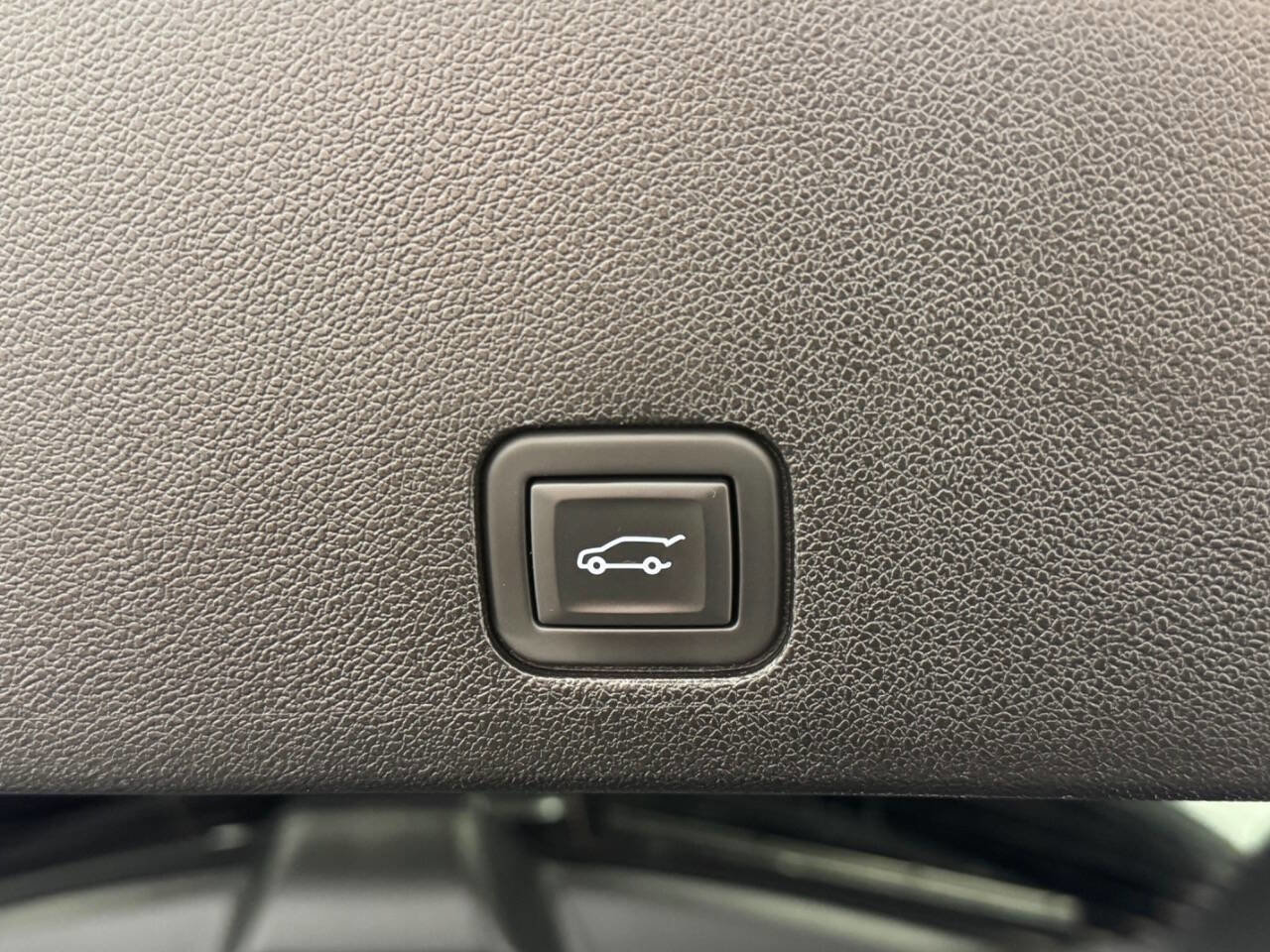 Used 2023 Cadillac XT6 Sport image 27