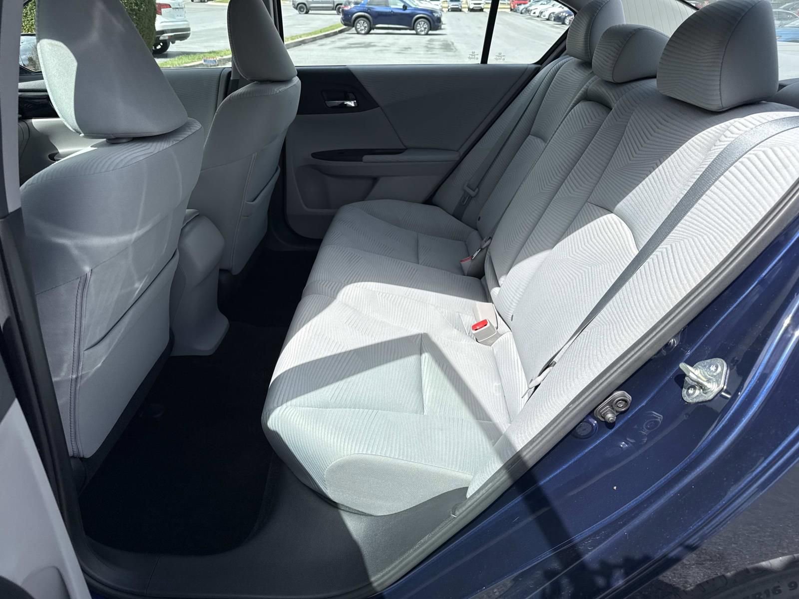 Used 2016 Honda Accord LX image 27