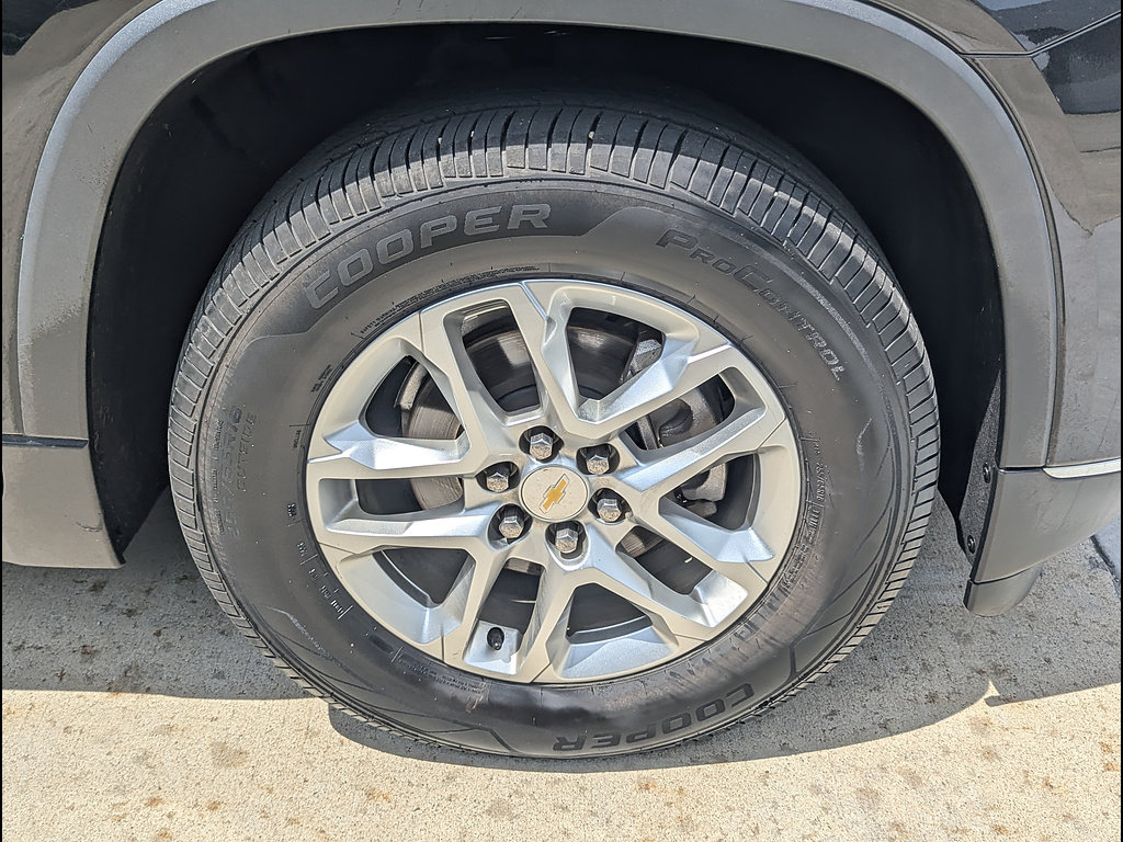 Used 2019 Chevrolet Traverse LT w/ LPO, Floor Liner Package AWD/4WD image 15