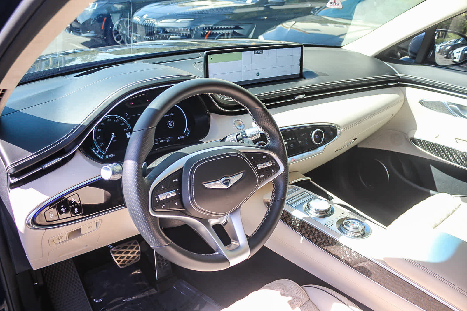 Used 2023 Genesis GV70 3.5T Sport w/ Sport Prestige Package image 17