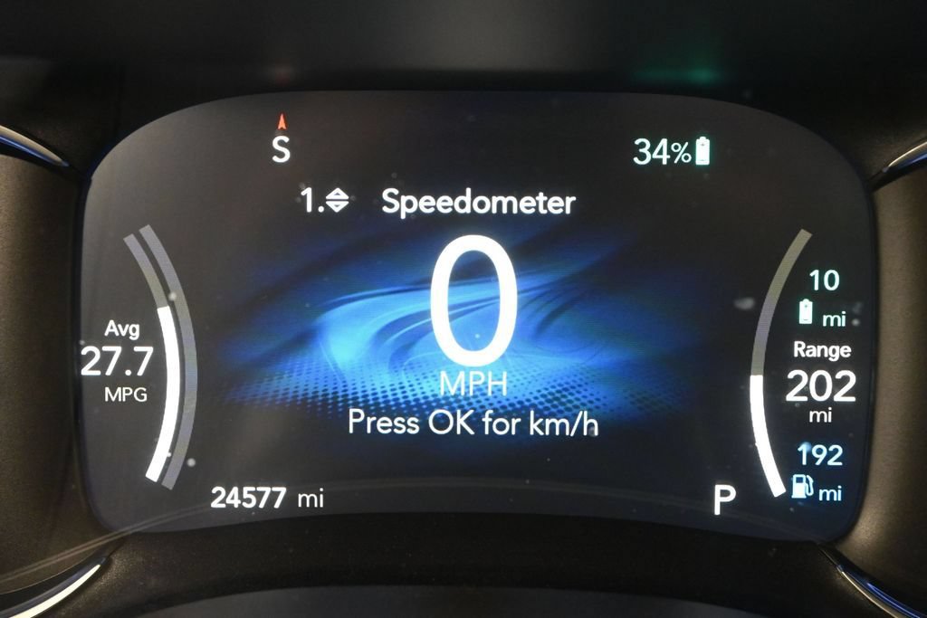 Used 2021 Chrysler Pacifica Limited w/ Premium & Safety Sphere Group FWD image 11