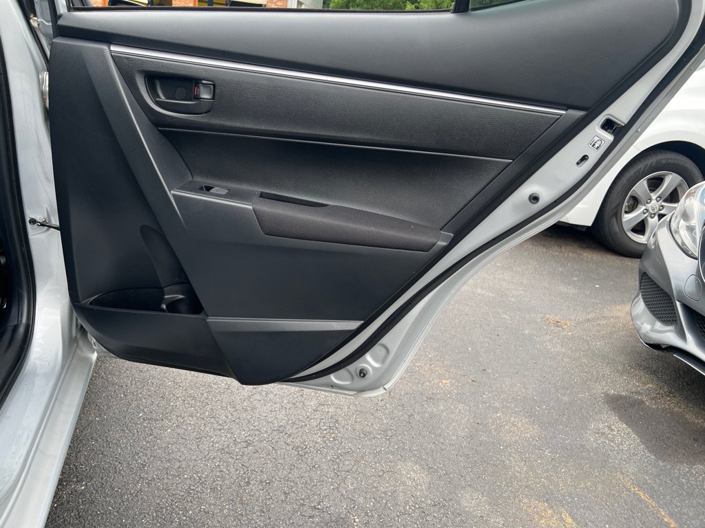 Used 2014 Toyota Corolla L FWD image 11