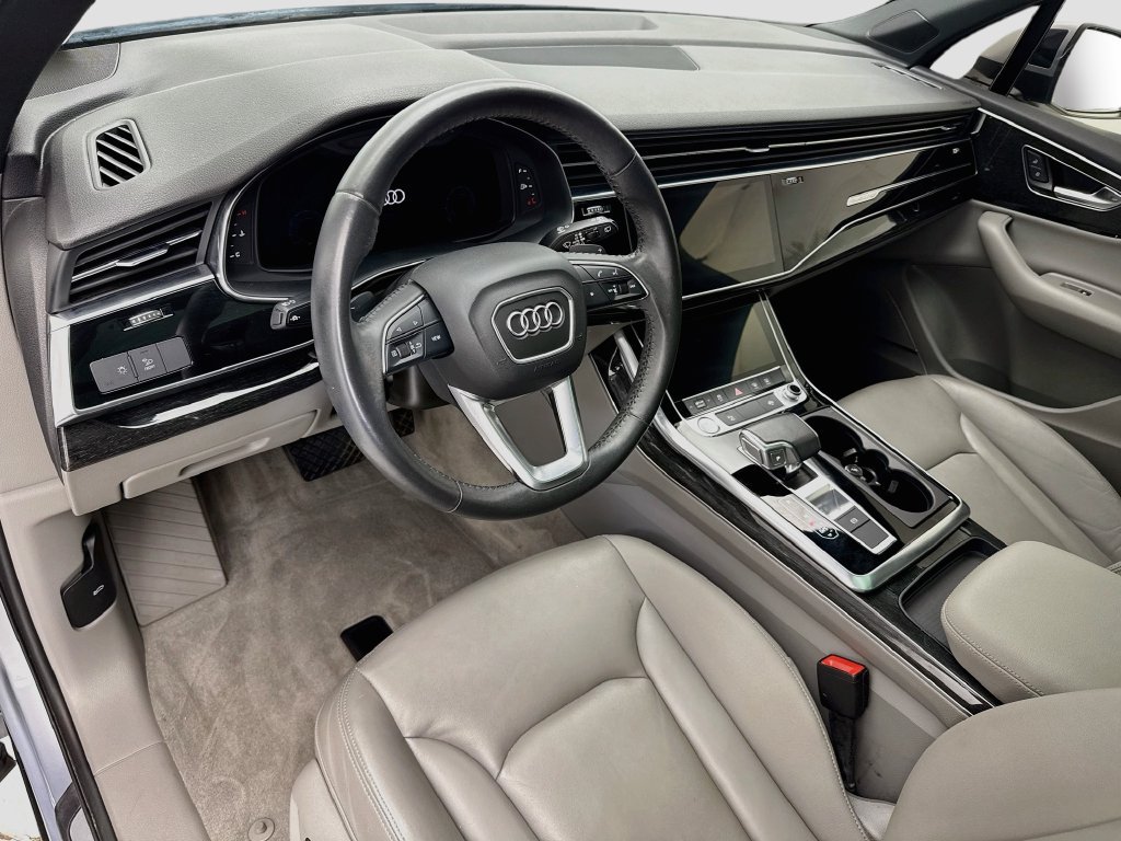 Used 2020 Audi Q7 3.0T Premium Plus w/ Premium Plus Package AWD/4WD image 9
