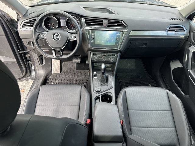 Used 2020 Volkswagen Tiguan SE w/ Panoramic Sunroof Package AWD/4WD image 21