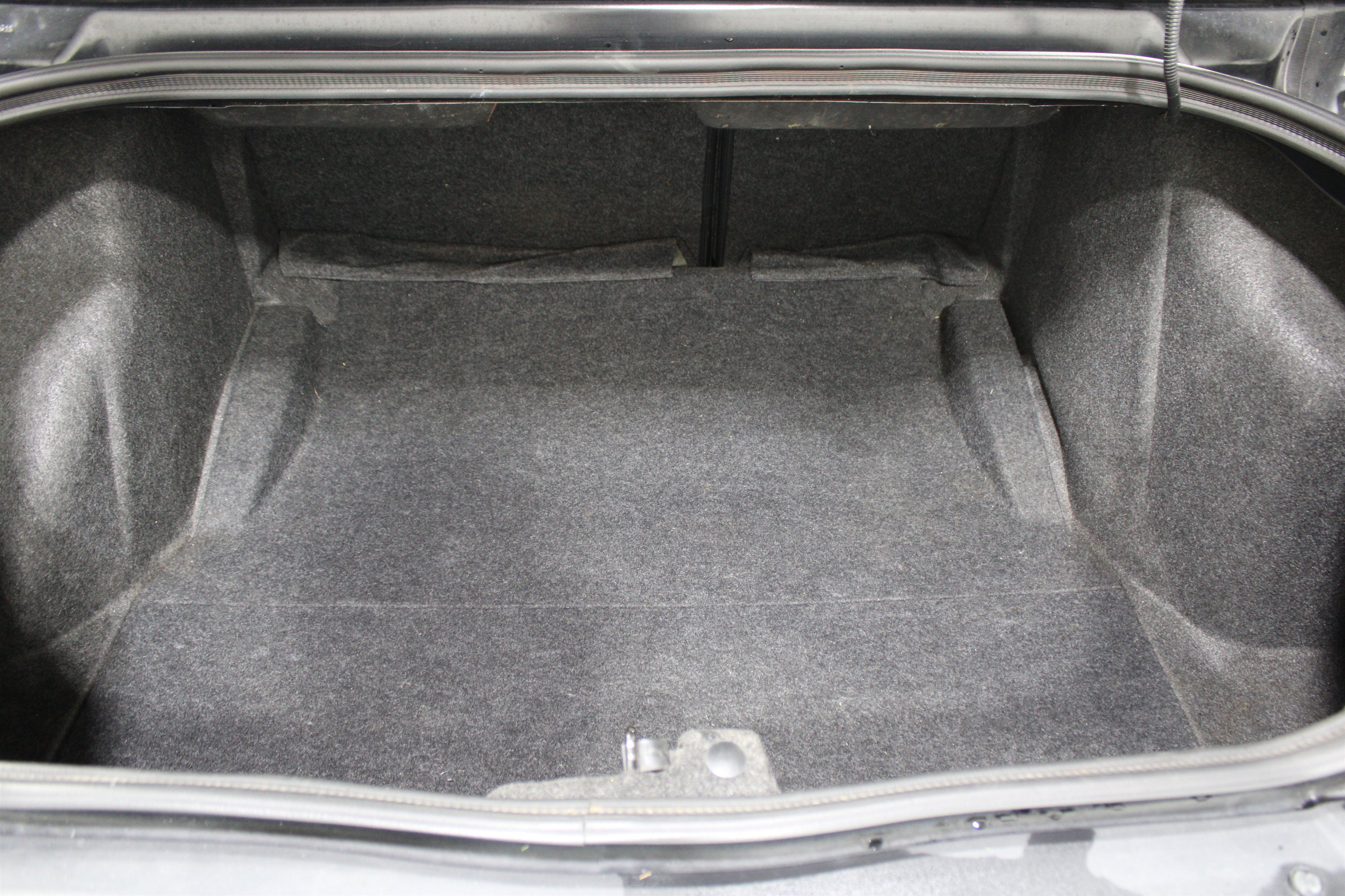 Used 2014 Dodge Challenger R/T w/ Blacktop Package RWD image 19