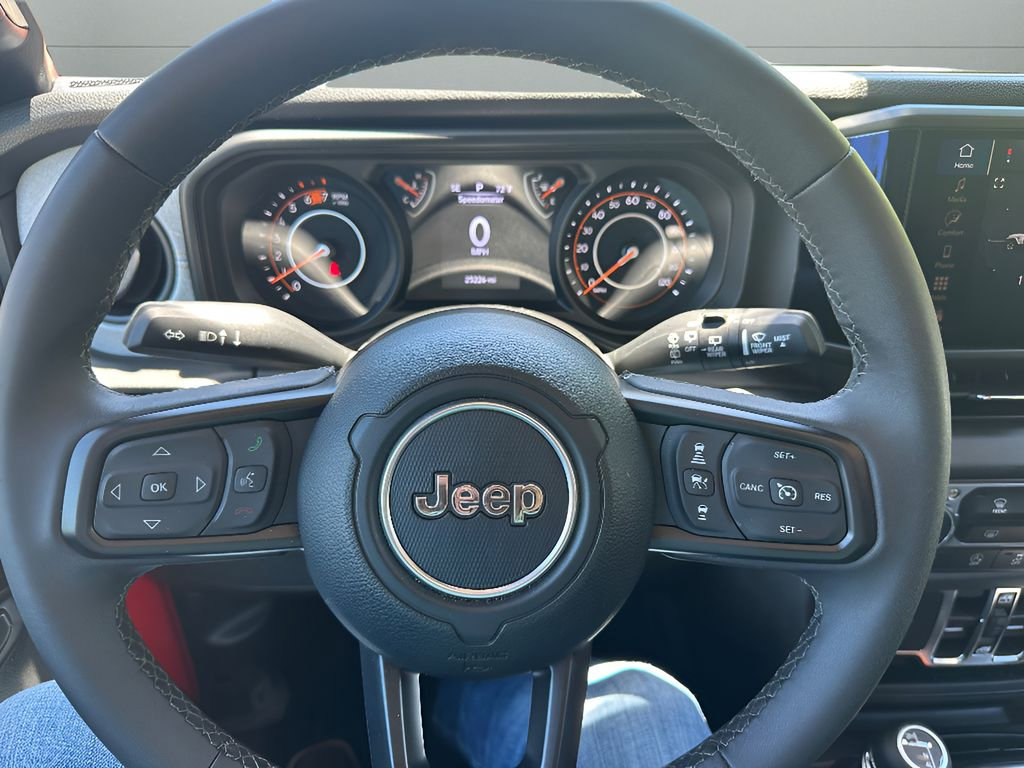 Used 2025 Jeep Wrangler Unlimited Sport AWD/4WD image 30