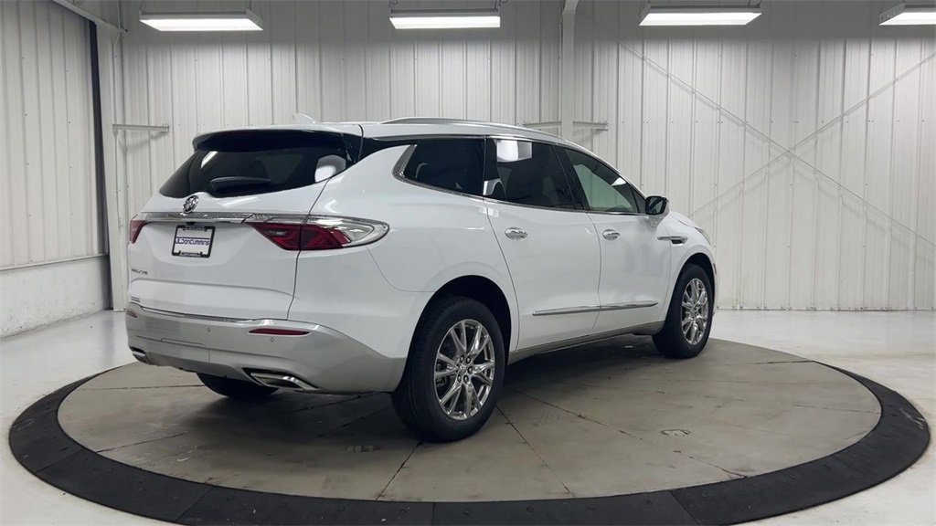 Used 2023 Buick Enclave Essence w/ Experience Buick Package image 8