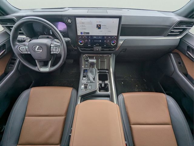 Used 2024 Lexus GX 550 w/ Accessory Package (31) AWD/4WD image 19