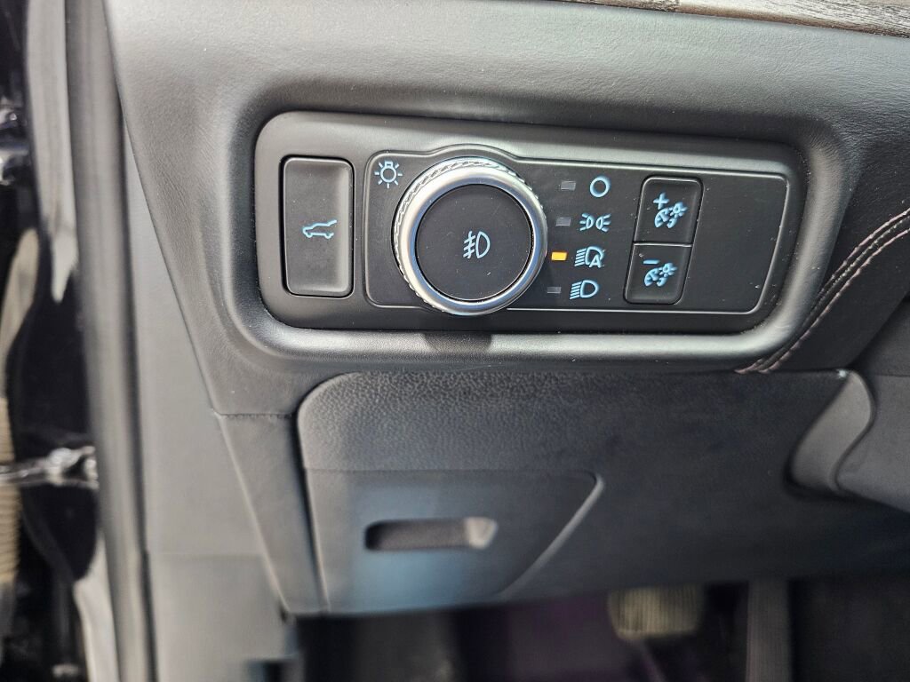 Used 2021 Ford Explorer Platinum w/ Equipment Group 601A image 34