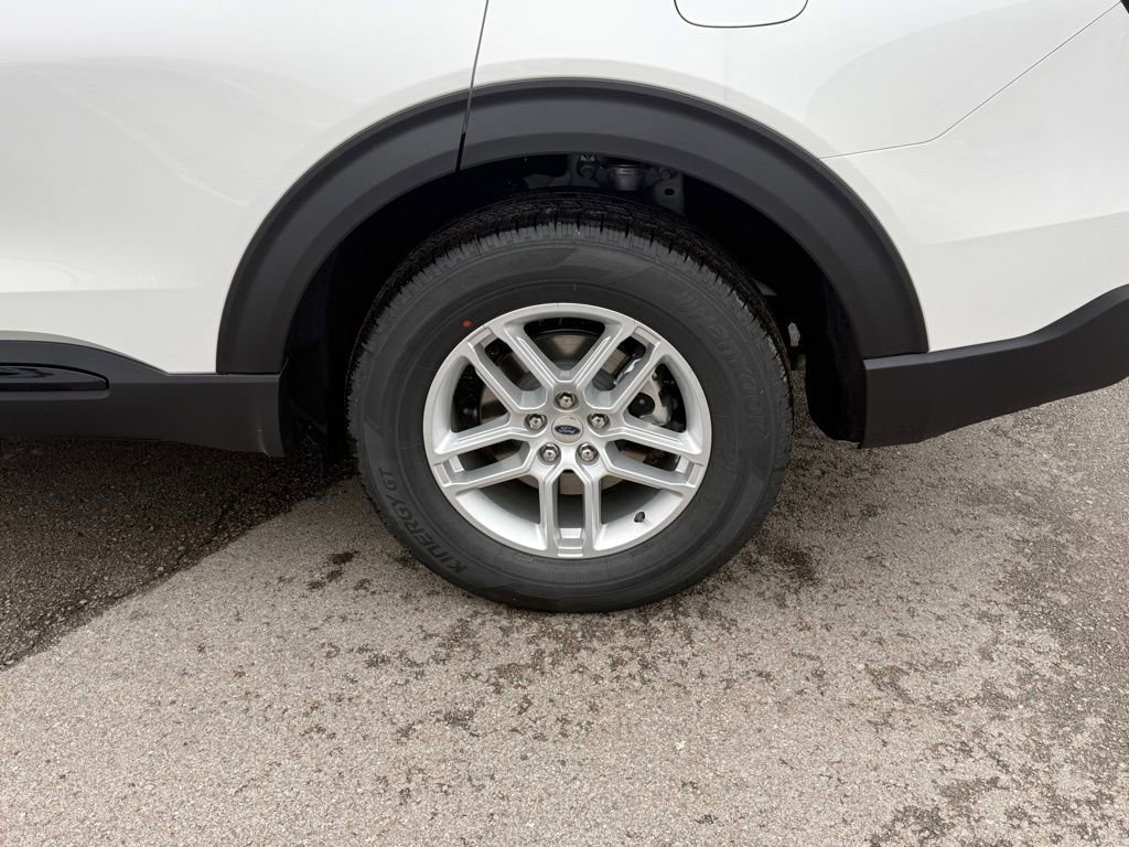 New 2026 Ford Explorer Active image 41