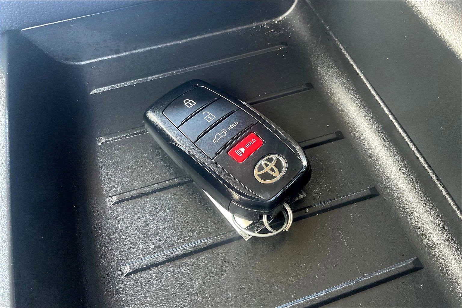 Used 2024 Toyota Tundra Limited AWD/4WD image 14
