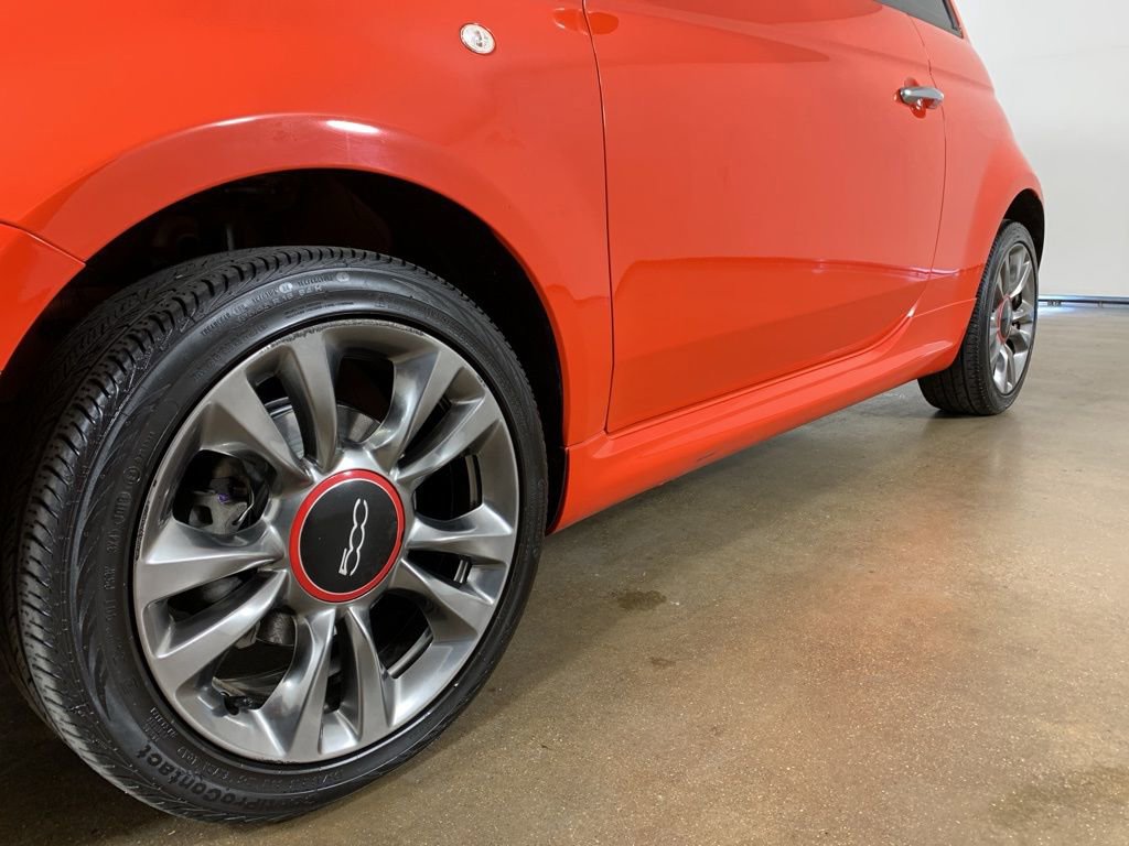 Used 2017 FIAT 500 Pop w/ Sport Appearance Package image 2