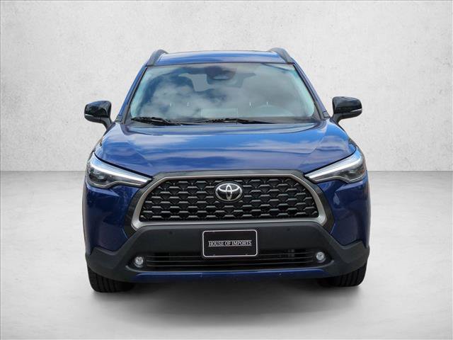 Used 2025 Toyota Corolla Cross XLE AWD/4WD image 2