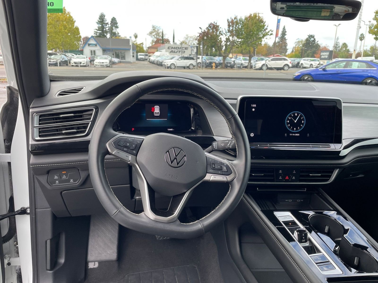 Used 2025 Volkswagen Atlas Cross Sport SE image 34