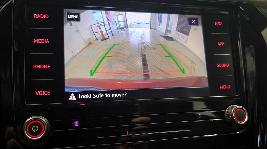 Used 2022 Volkswagen Passat 2.0T FWD image 35