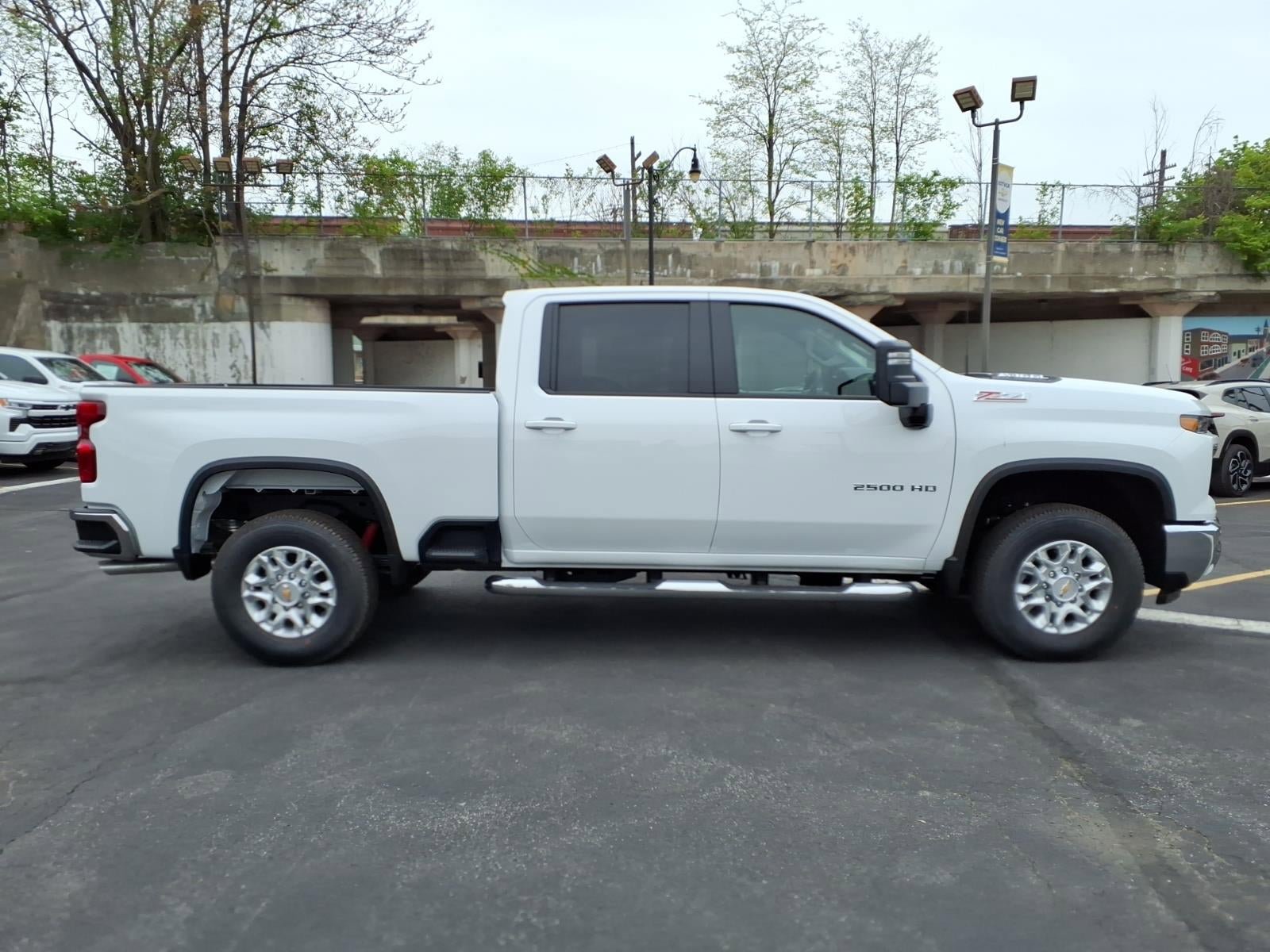 New 2026 Chevrolet Silverado 2500 LT w/ All Star Edition AWD/4WD image 2