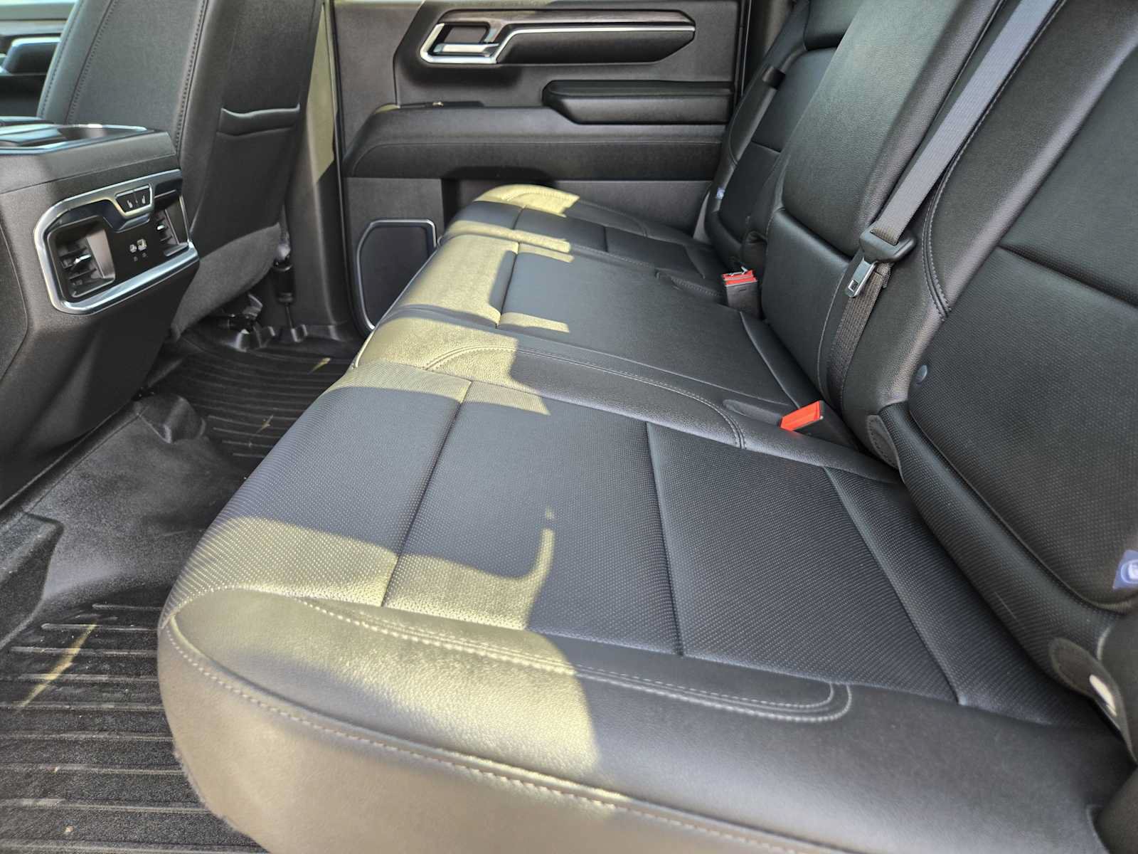 Certified 2024 Chevrolet Silverado 3500 LTZ w/ LTZ Convenience Package AWD/4WD image 29