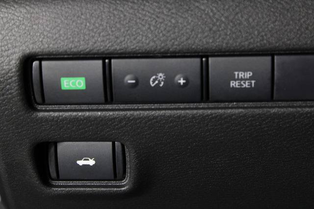 Certified 2024 Nissan Sentra SV FWD image 24