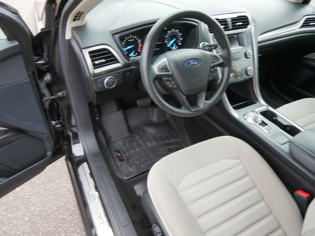 Used 2019 Ford Fusion S FWD image 10