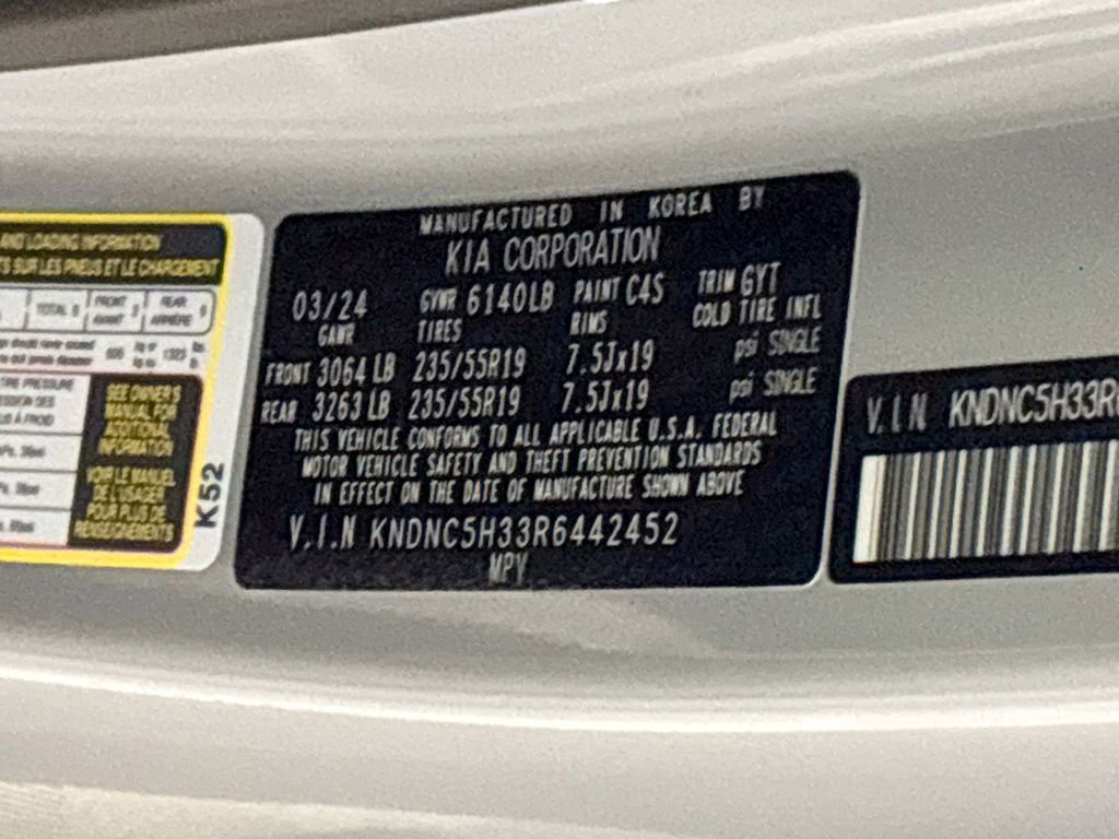 Certified 2024 Kia Carnival EX image 25