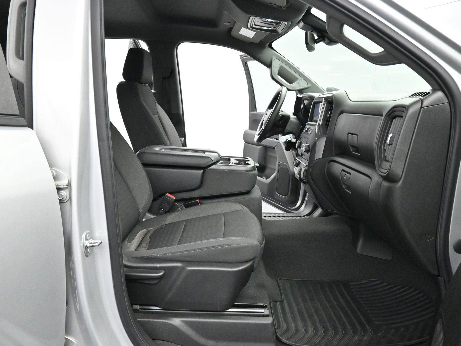 Used 2022 Chevrolet Silverado 2500 Custom w/ Custom Value Package image 29