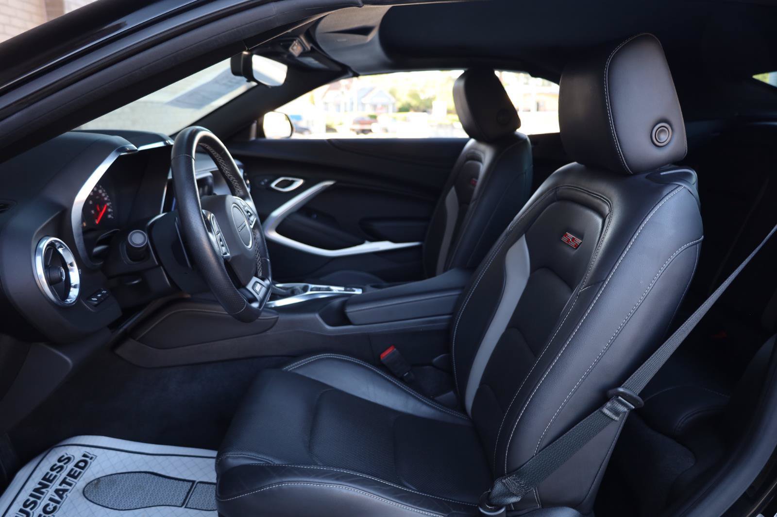 Used 2019 Chevrolet Camaro SS RWD image 26