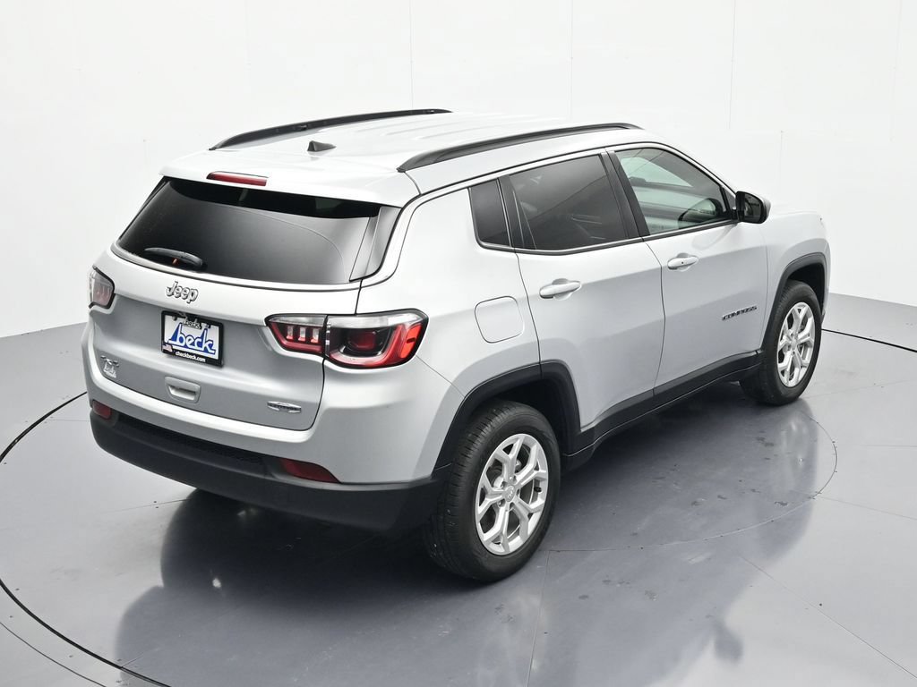 Used 2024 Jeep Compass Latitude AWD/4WD image 31