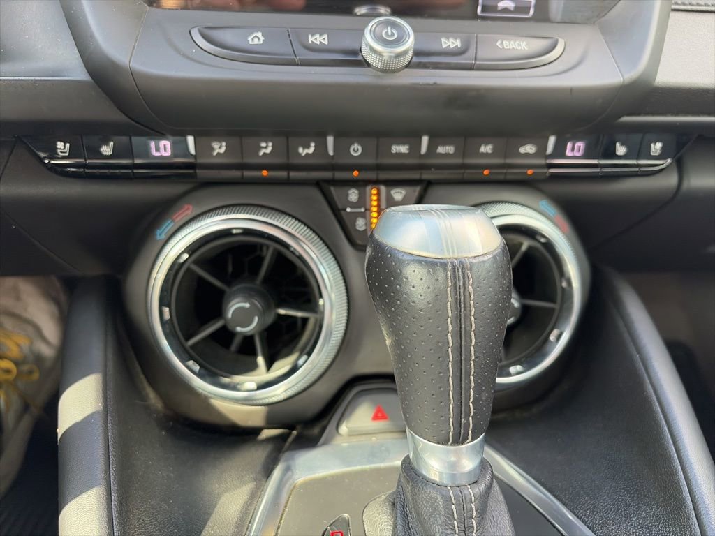 Used 2017 Chevrolet Camaro LT RWD image 17