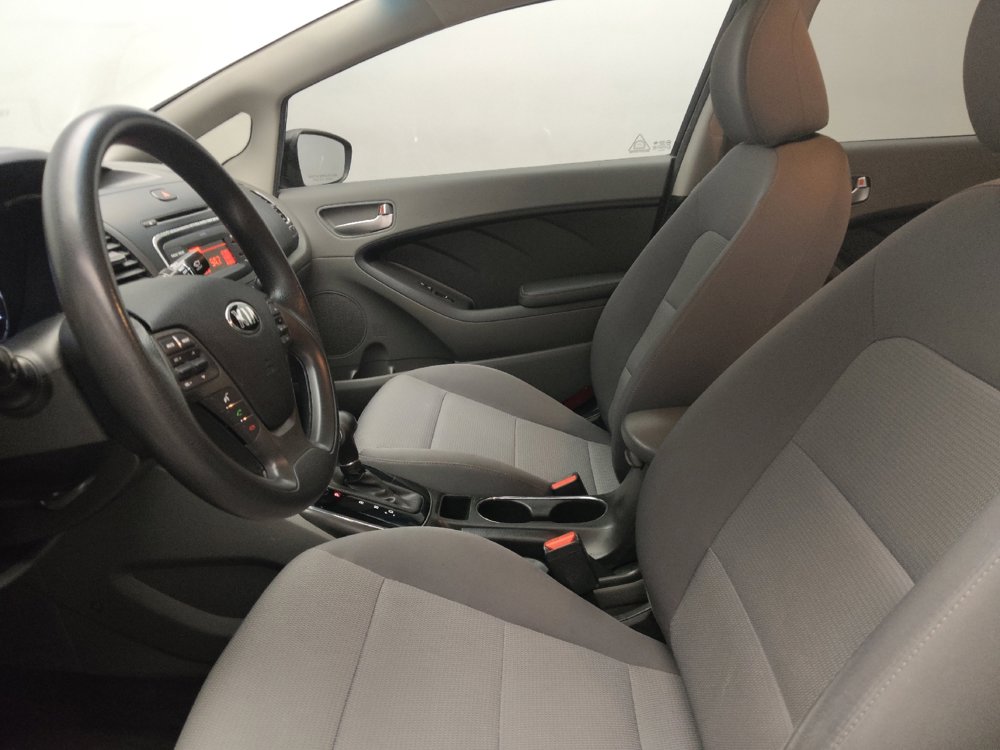 Used 2018 Kia Forte LX image 17