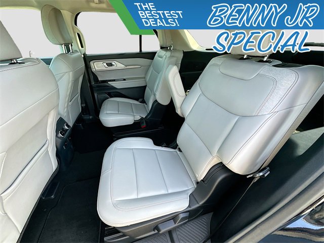 Used 2025 Ford Explorer Active w/ Active Comfort Package image 23