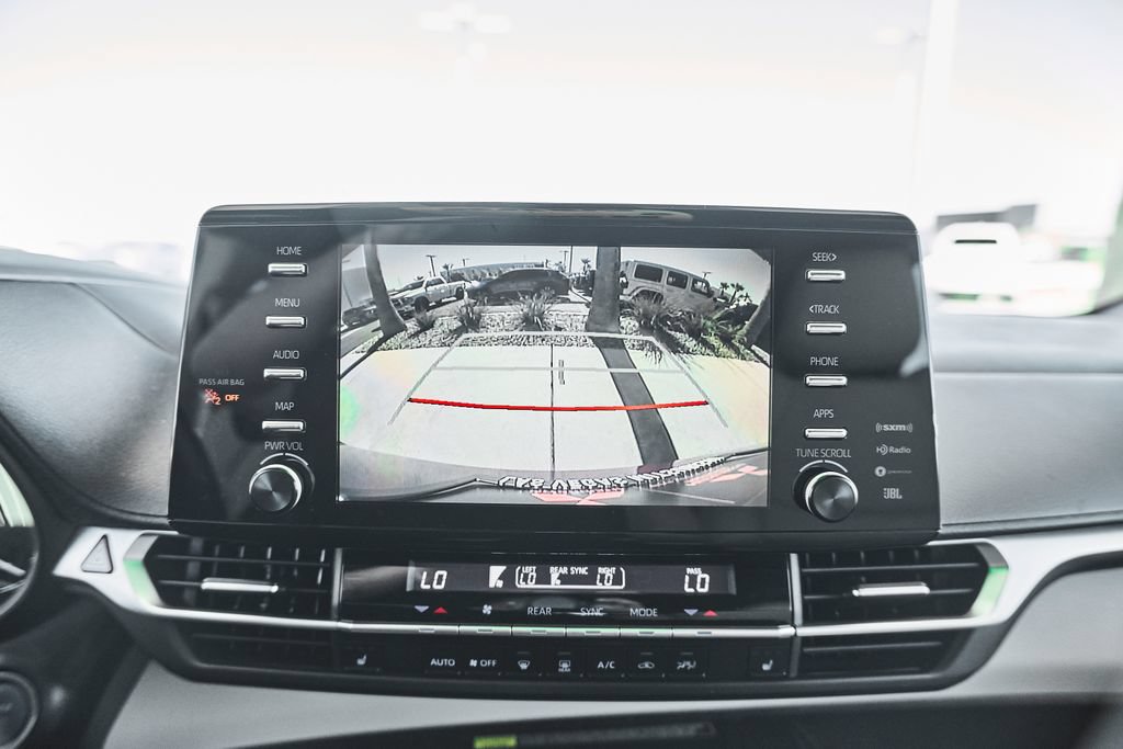Used 2021 Toyota Sienna XLE w/ XLE Plus Package FWD image 40