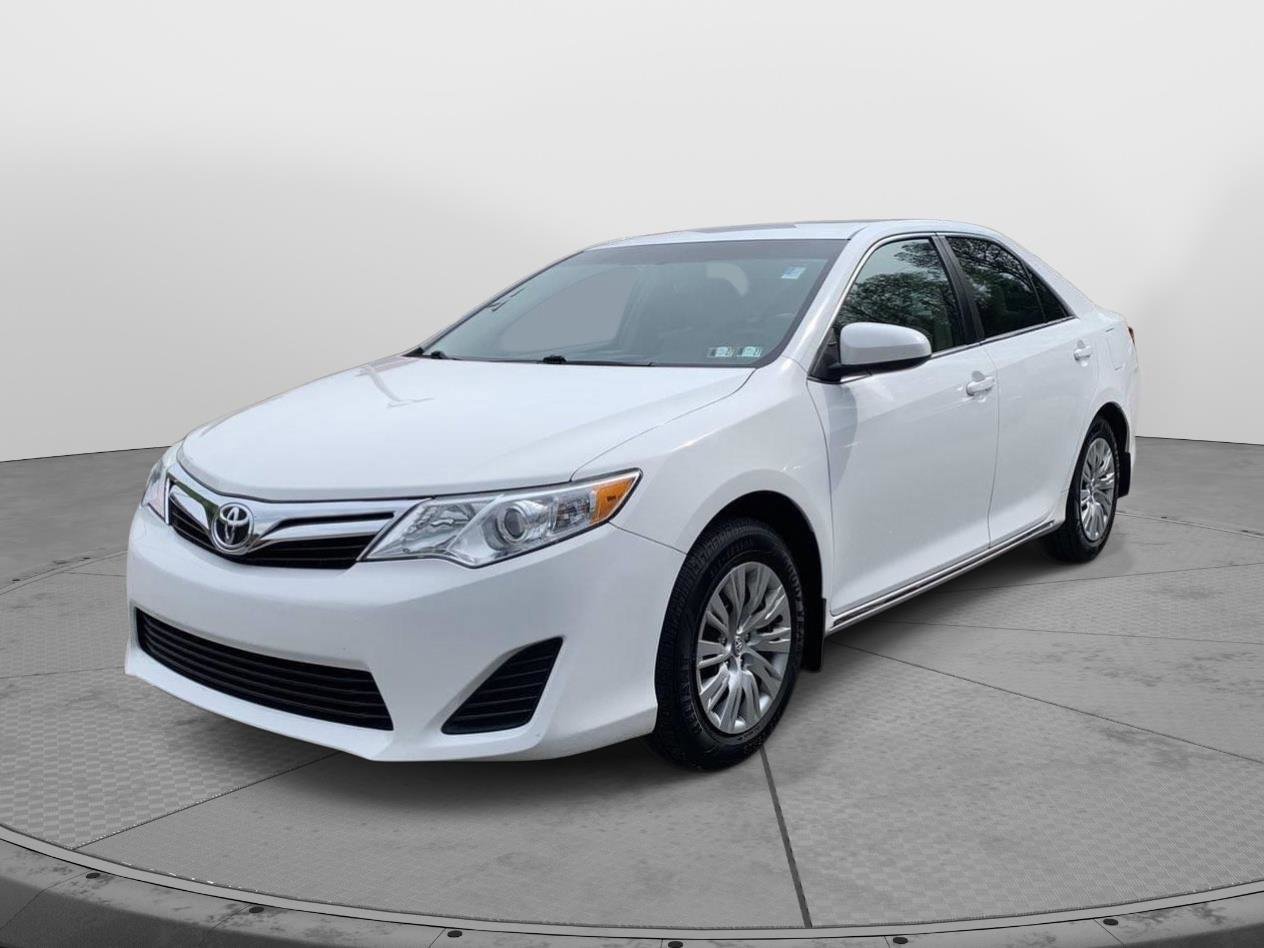 Used 2014 Toyota Camry LE FWD image 7