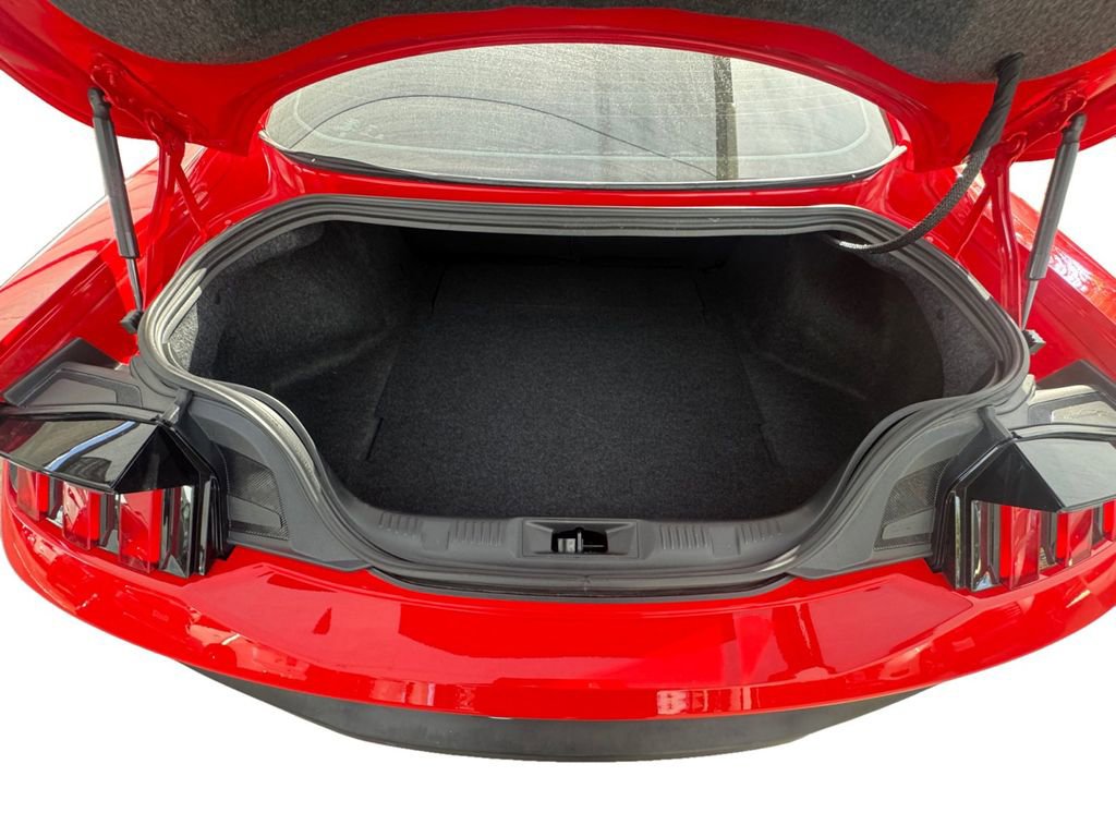 Used 2025 Ford Mustang Coupe image 18