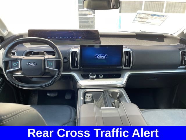 Used 2025 Ford Expedition Platinum AWD/4WD image 12
