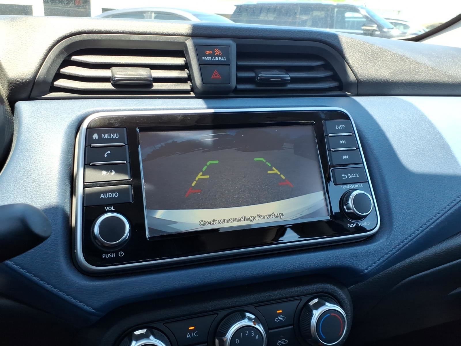 Used 2025 Nissan Versa SV FWD image 9
