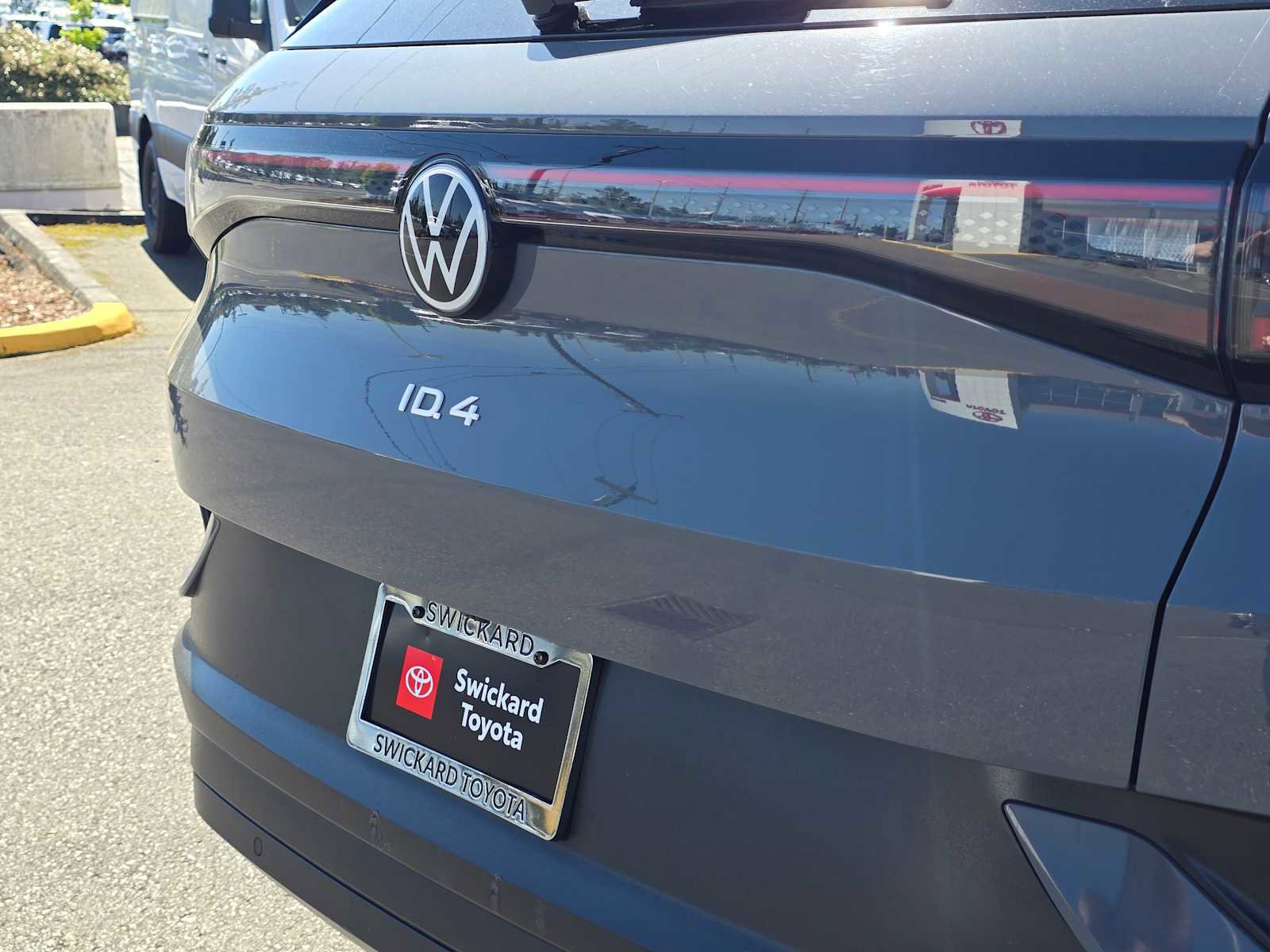 Used 2023 Volkswagen ID.4 Pro S AWD/4WD image 13
