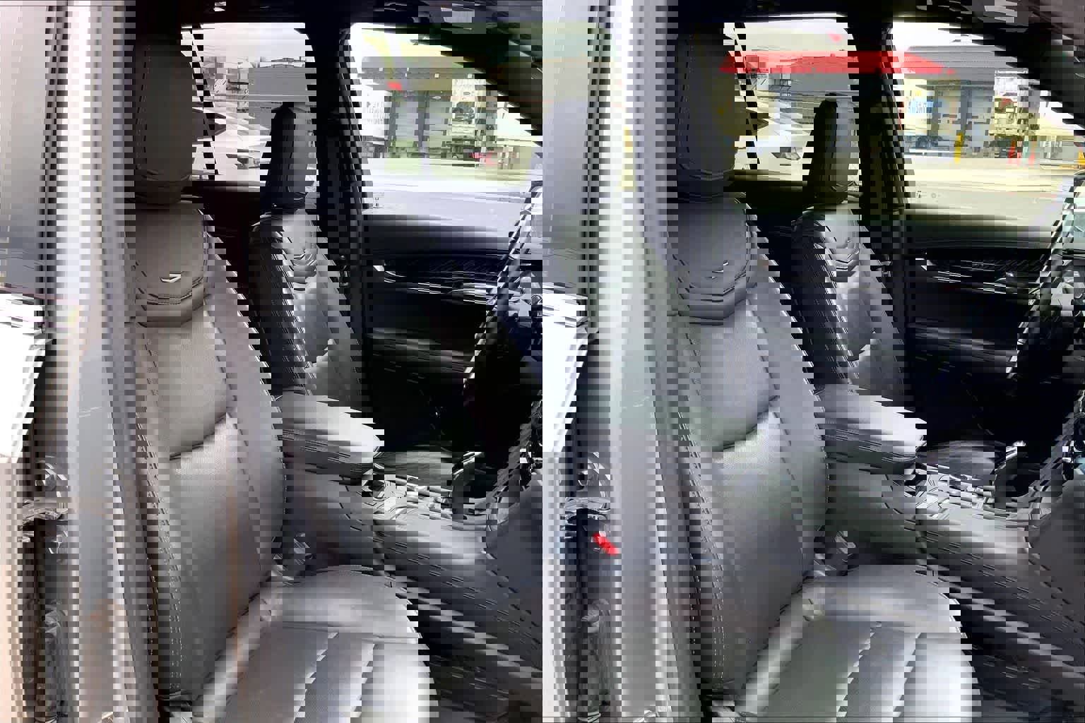 Used 2024 Cadillac XT6 Premium Luxury image 14